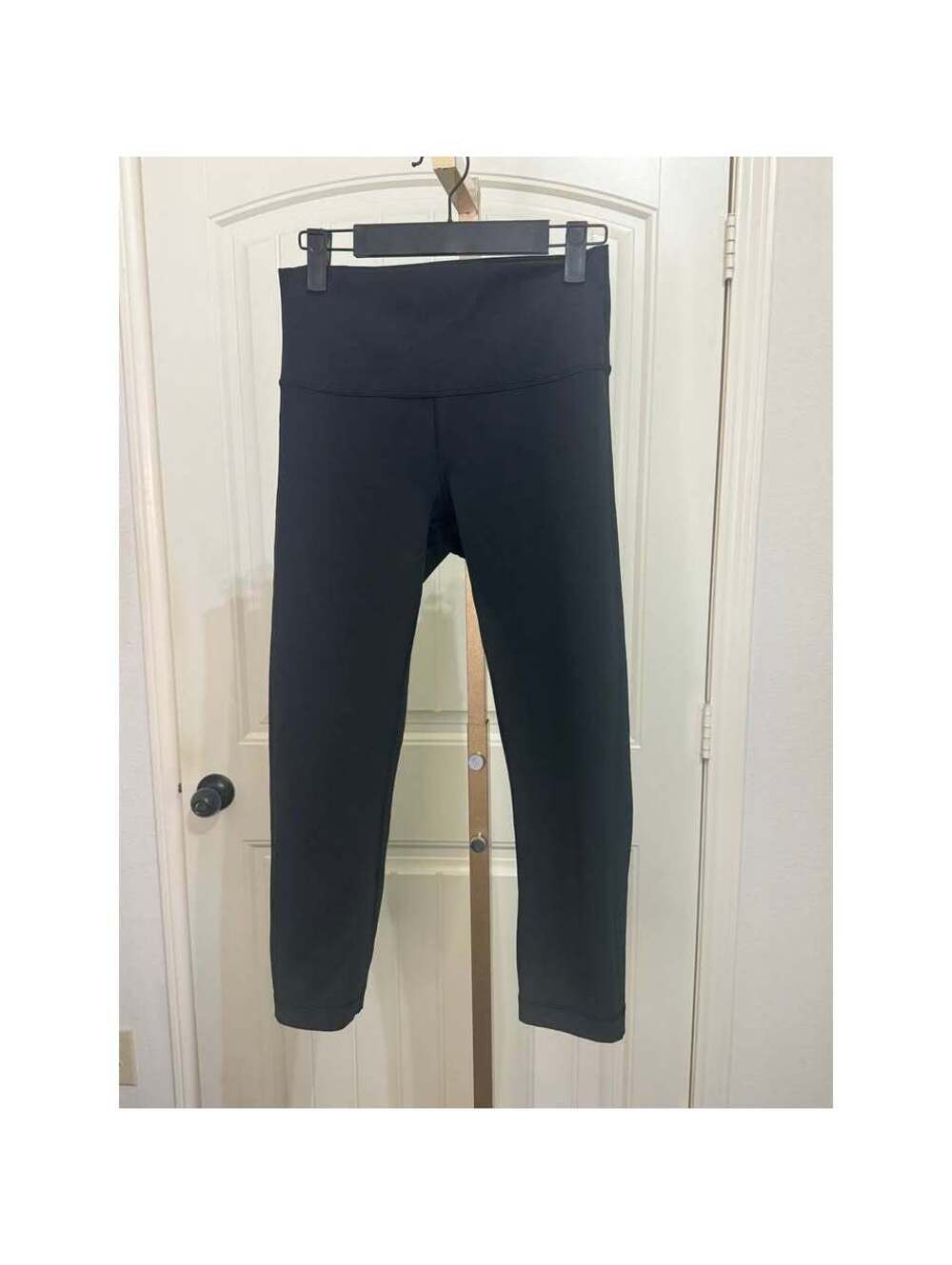 Lululemon Wunder Under Capri Leggings Size 6